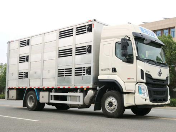 柳汽9.6米畜禽運(yùn)輸車