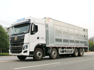 柳汽9.6米畜禽運(yùn)輸車
