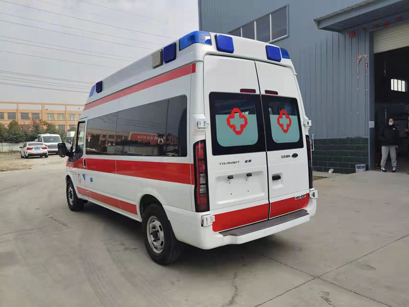 福特V348長軸高頂救護(hù)車
