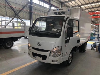 上汽躍進(jìn)福星3.26米冷藏車(chē)