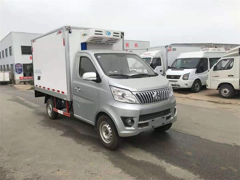 長(zhǎng)安后單輪小型冷藏車