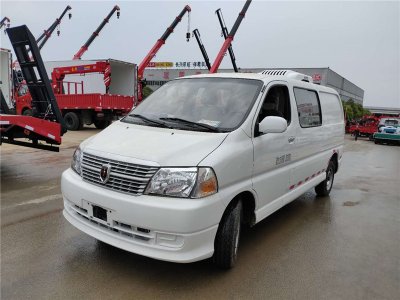 金杯雙排新快運(yùn)面包冷藏車(chē)