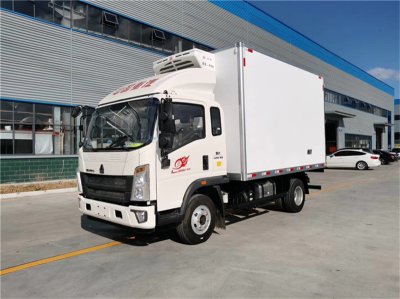 重汽豪沃藍牌冷藏車