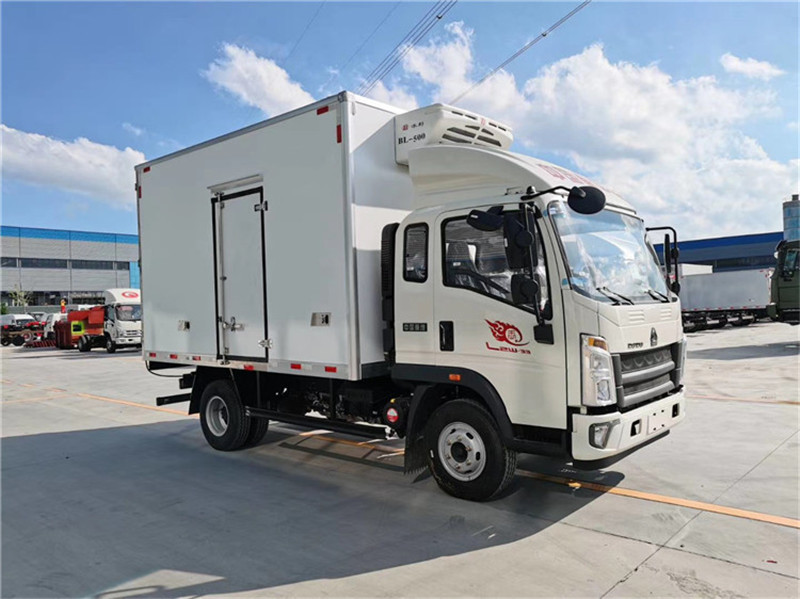  重汽豪沃藍(lán)牌冷藏車