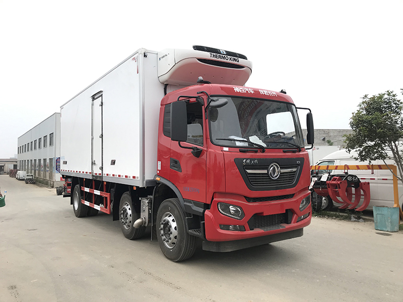 東風(fēng)天錦KR小三軸平頂冷藏車