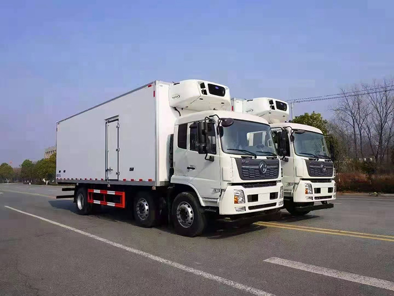 東風天錦VR小三軸平頂冷藏車