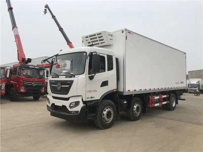 東風(fēng)天錦KR前四后四平頂冷藏車