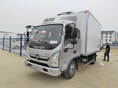 福田奧鈴4.2米排半冷藏車(chē)