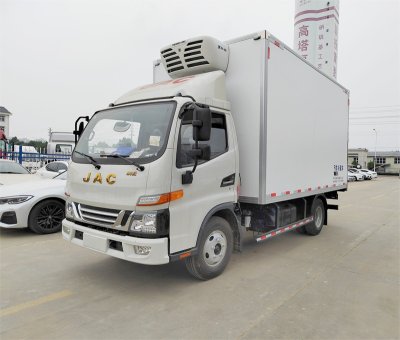 江淮帥鈴E4.2米活動(dòng)式肉鉤冷藏車(chē)