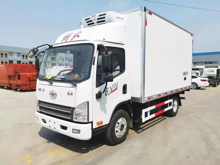  解放德威4.2米冷藏車(chē)