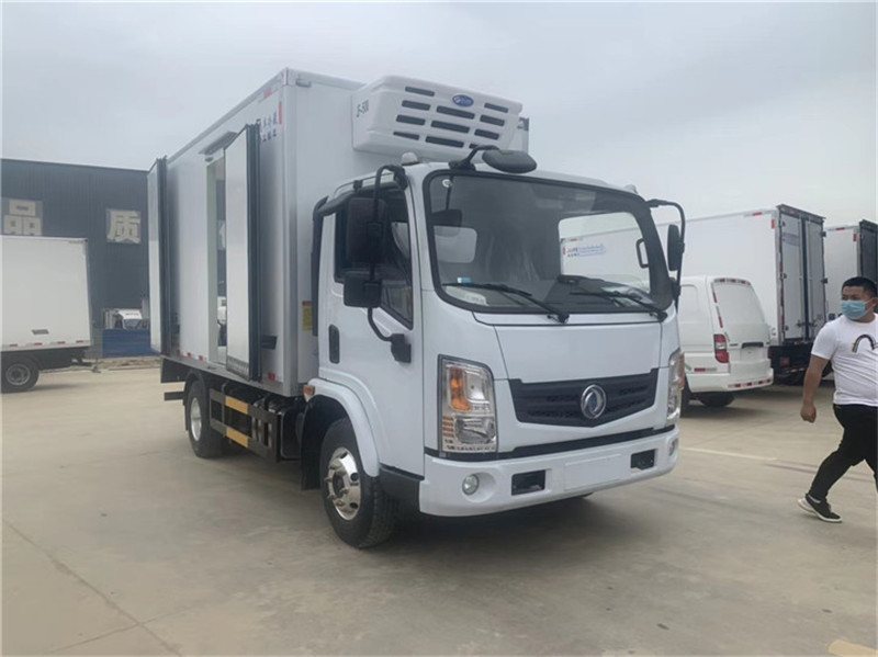 東風(fēng)行易EV新能源油電混合4.2米冷藏車