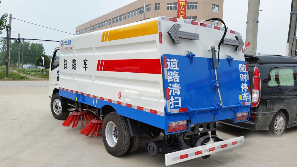 不上牌東風(fēng)福瑞掃路車(chē)1.5立方水/4立方塵