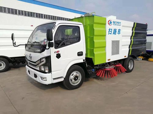東風(fēng)D6掃路車1.5立方水/4立方塵