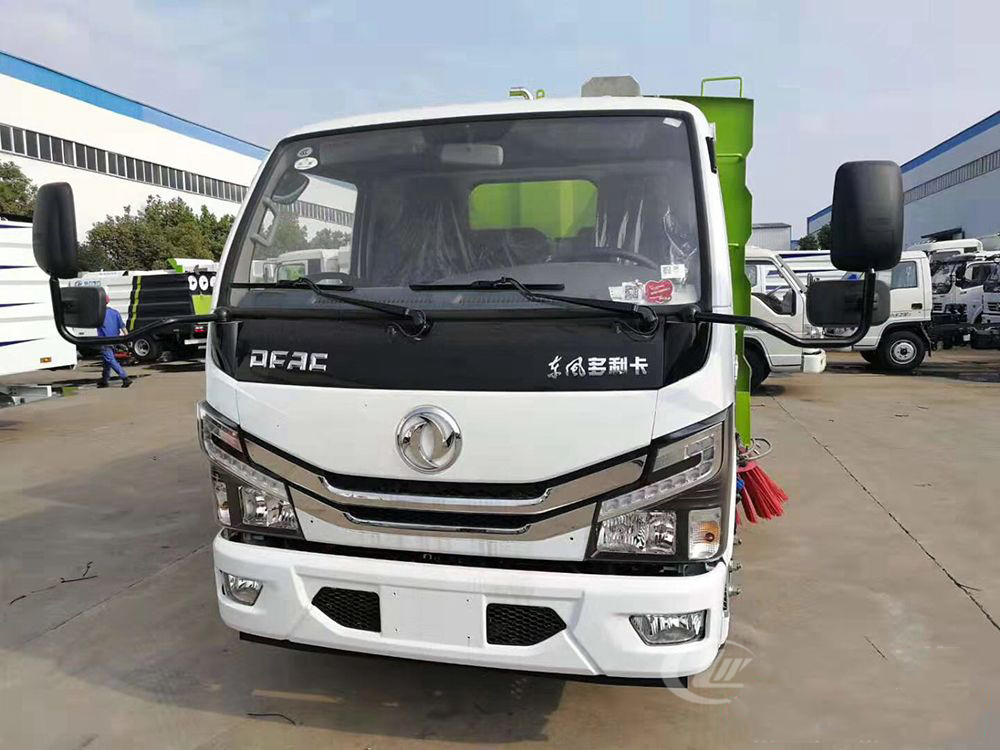 東風(fēng)D6掃路車1.5立方水/4立方塵