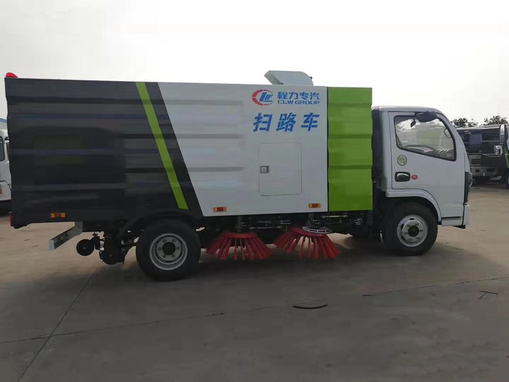 東風(fēng)D6掃路車1.5立方水/4立方塵