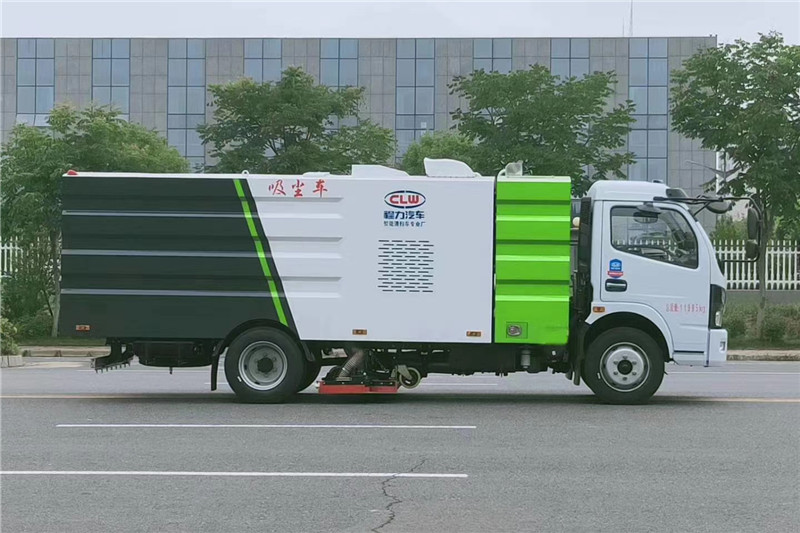 東風大多利卡8方吸塵車1.5立方水/6立方塵