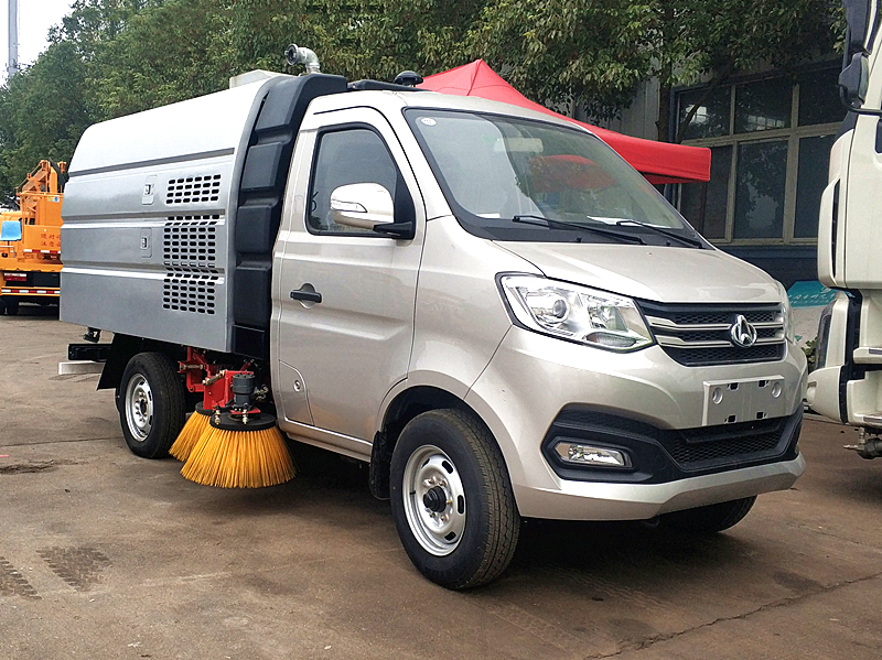 長(zhǎng)安藍(lán)牌掃路車(chē)
