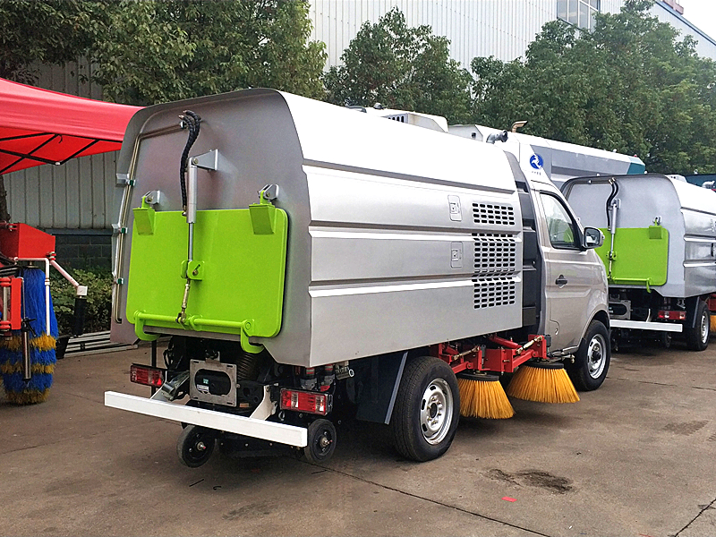 長(zhǎng)安藍(lán)牌掃路車(chē)