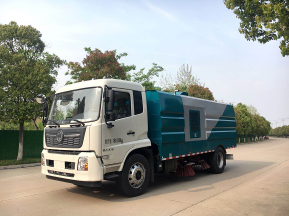 東風(fēng)天錦3950軸距掃路車