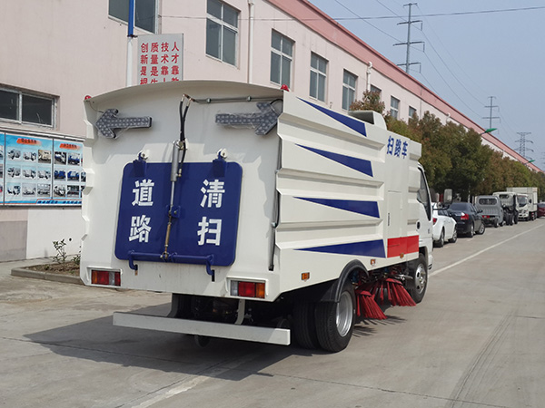 五十鈴掃路車