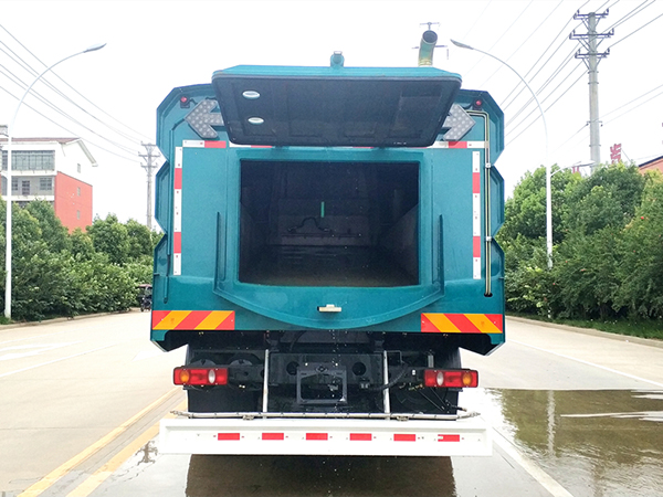 東風(fēng)天錦洗掃車