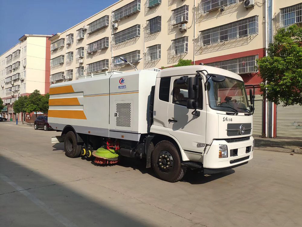 東風(fēng)天錦干濕兩用掃路車8立方塵