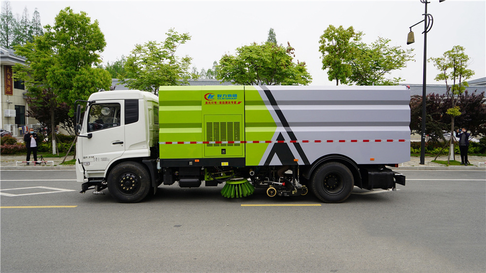東風(fēng)天錦洗掃車9立方水/7立方塵