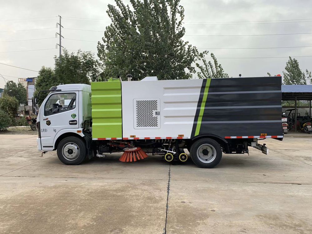 東風(fēng)D7洗掃車4立方水/5立方塵
