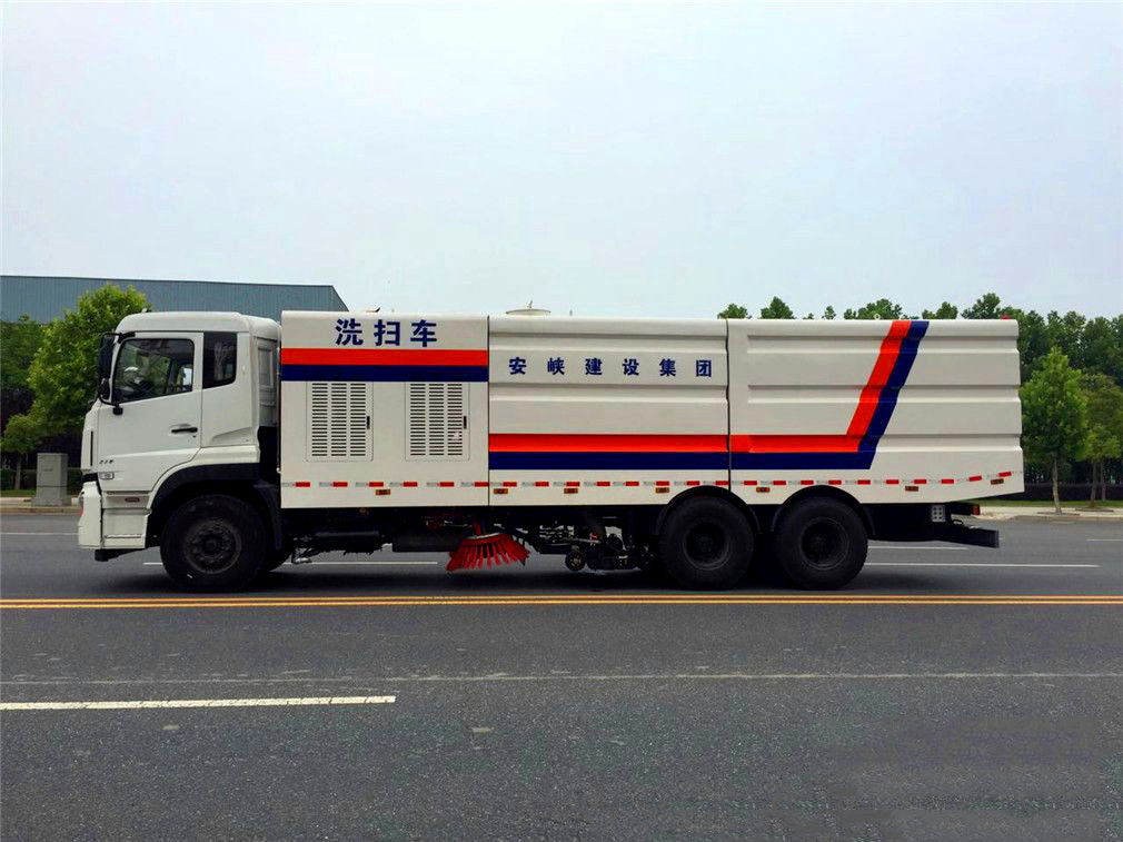 東風天龍后雙橋洗掃車13立方水/9立方塵