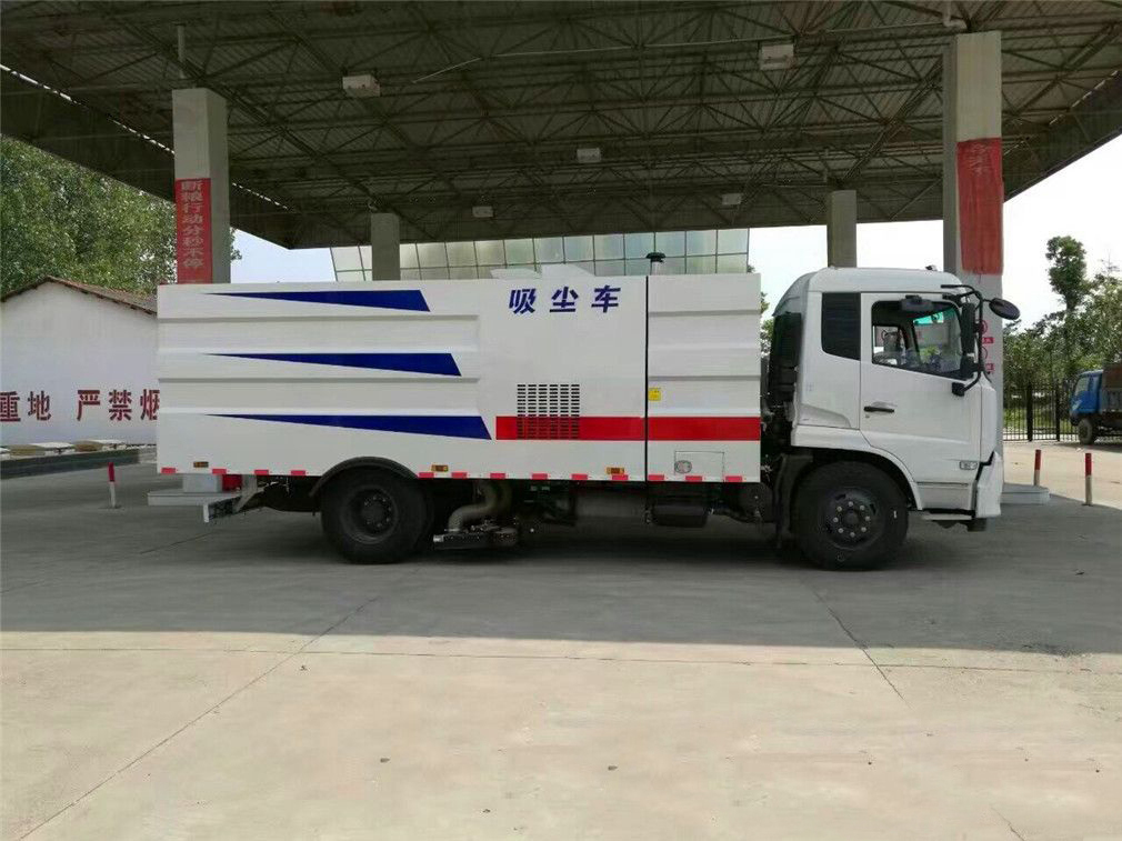 東風(fēng)天錦吸塵車2立方水/8立方塵