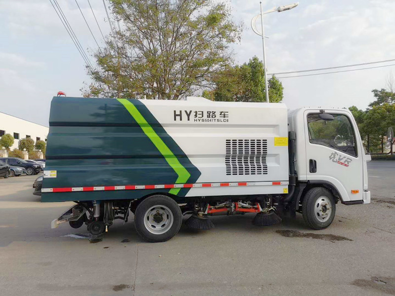 解放藍牌掃路車3立方塵箱 /0.8立方水箱