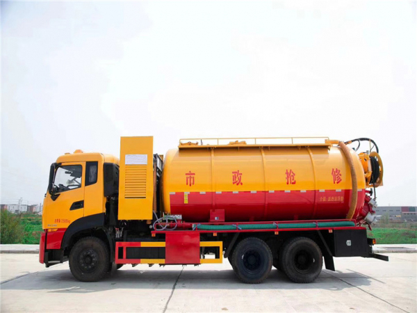 東風(fēng)天龍22立方清洗吸污車(chē)