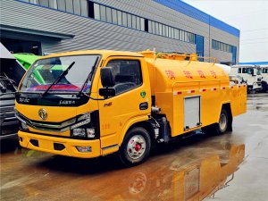 東風(fēng)小多利卡清洗吸糞車