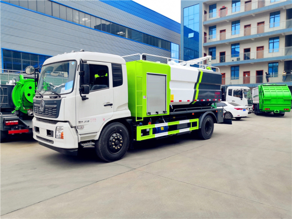 東風(fēng)天錦15立方清洗吸污車
