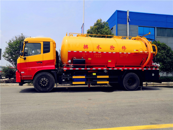 東風(fēng)天錦15立方清洗吸污車