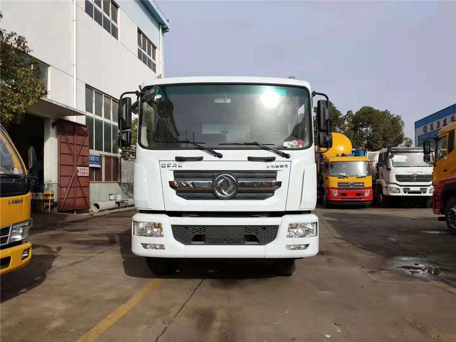 東風(fēng)D9高壓清洗車(chē)