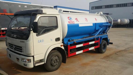 東風(fēng)大多利卡7立方吸污車