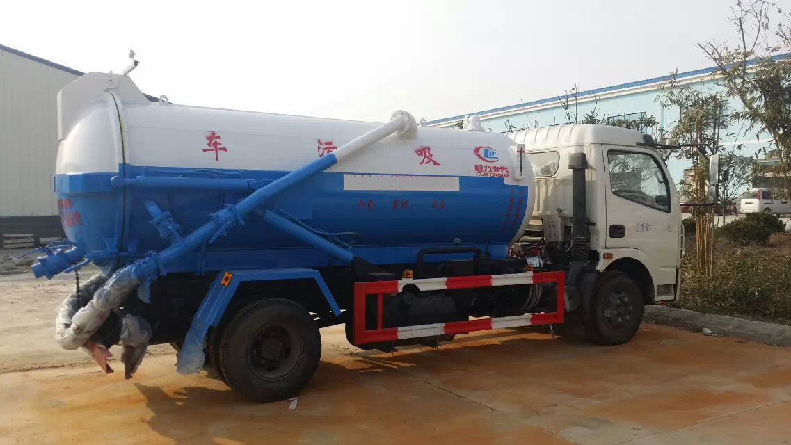 東風(fēng)大多利卡7立方吸污車
