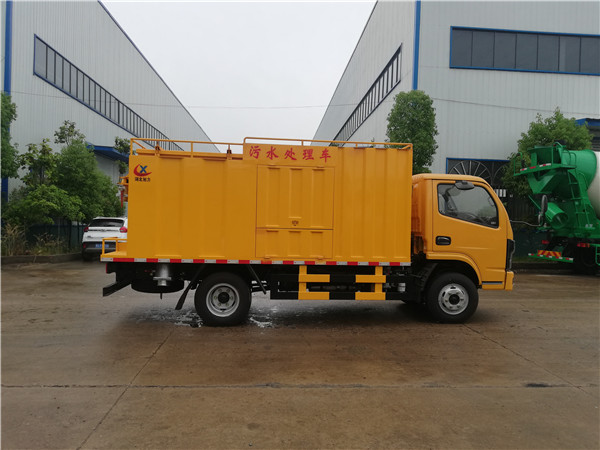 東風(fēng)3308軸距藍(lán)牌污水處理車