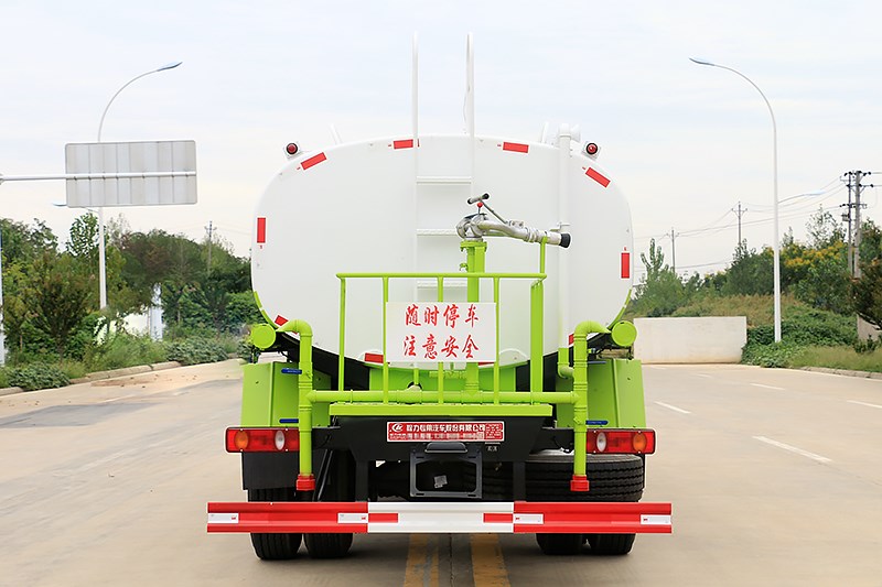 東風(fēng)天錦14立方灑水車(chē)