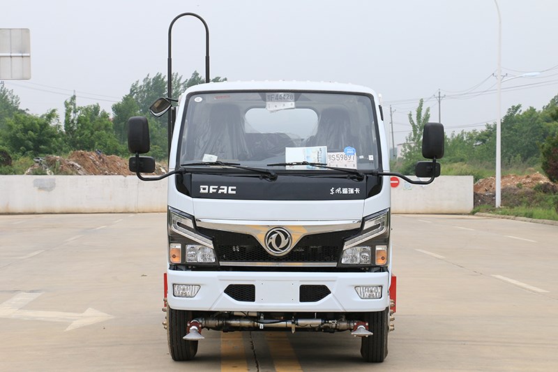 東風(fēng)小福瑞卡5立方抑塵車