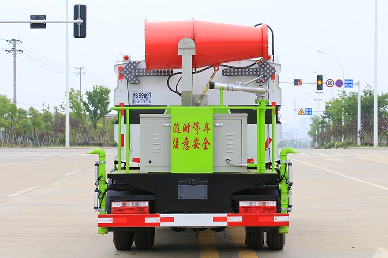 東風(fēng)小福瑞卡5立方抑塵車