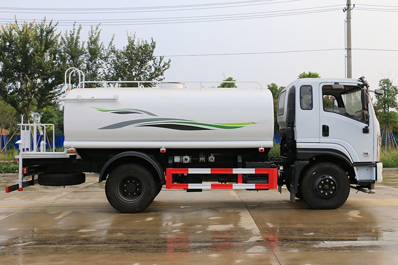 東風(fēng)專底DIL/12立方灑水車
