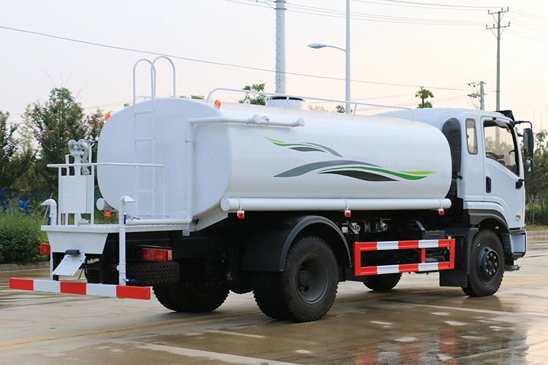 東風(fēng)專底DIL/12立方灑水車