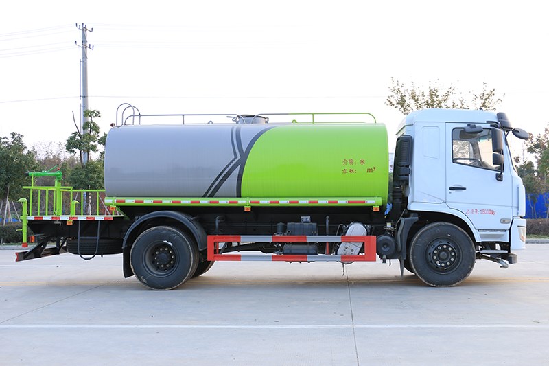 東風(fēng)D3L/12立方灑水車