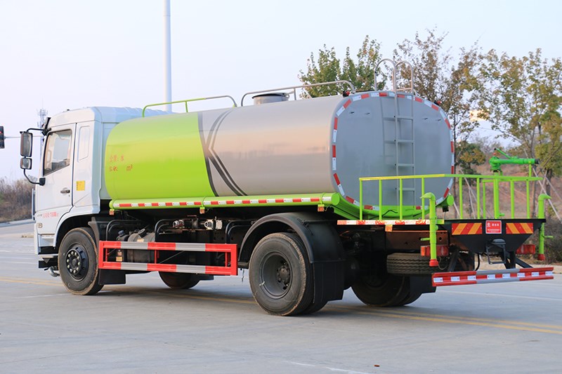 東風(fēng)D3L/12立方灑水車