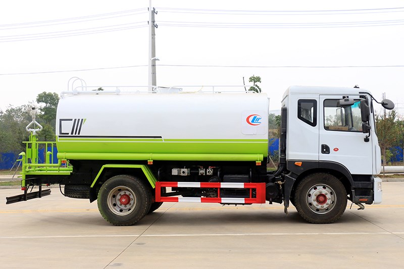 東風(fēng)D9/12-14立方灑水車