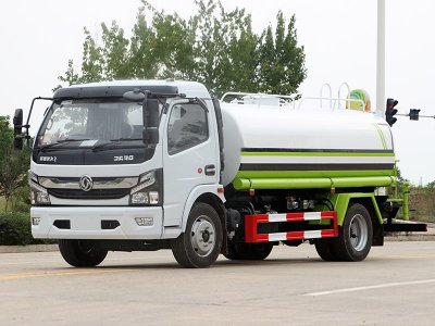東風(fēng)大多利卡9.2立方灑水車