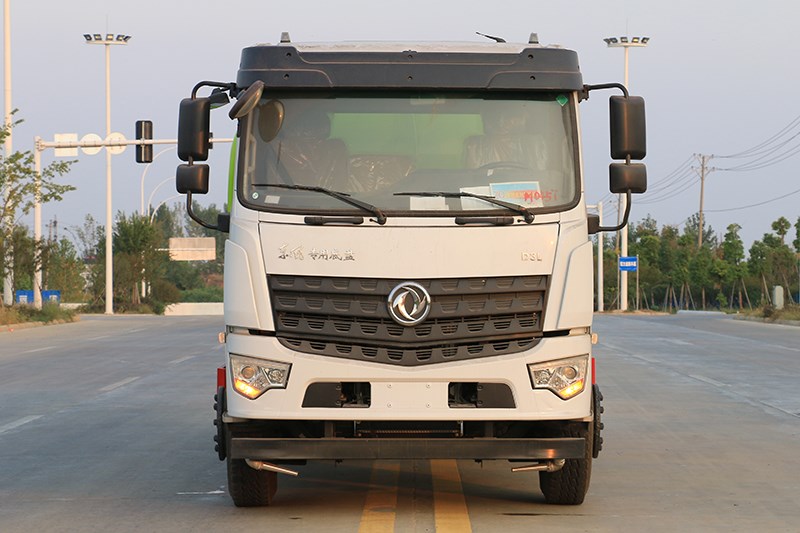 東風(fēng)D3L后八輪20立方灑水車