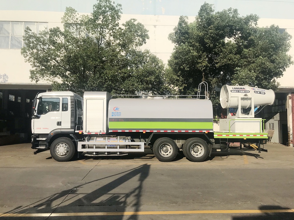 重汽汕德卡后雙橋霧炮車(chē)16立方/50-120米霧炮